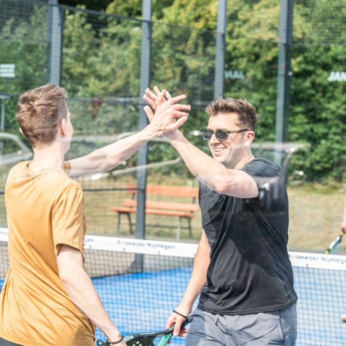 MoldBrothers padeltoernooi - sfeer